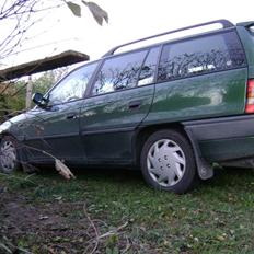 Opel Astra Club St.car