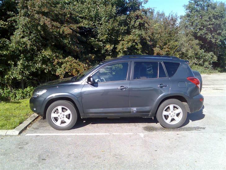 Toyota   RAV4 D-CAT - Pæn parkeret... billede 17