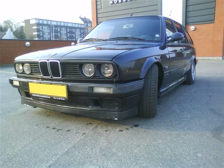 BMW 320i Touring E30 *SOLGT* billede 2