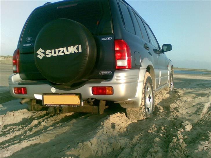Suzuki grand vitara2,0 TD SOLGT - og lige bag fra i samme situation =) billede 15