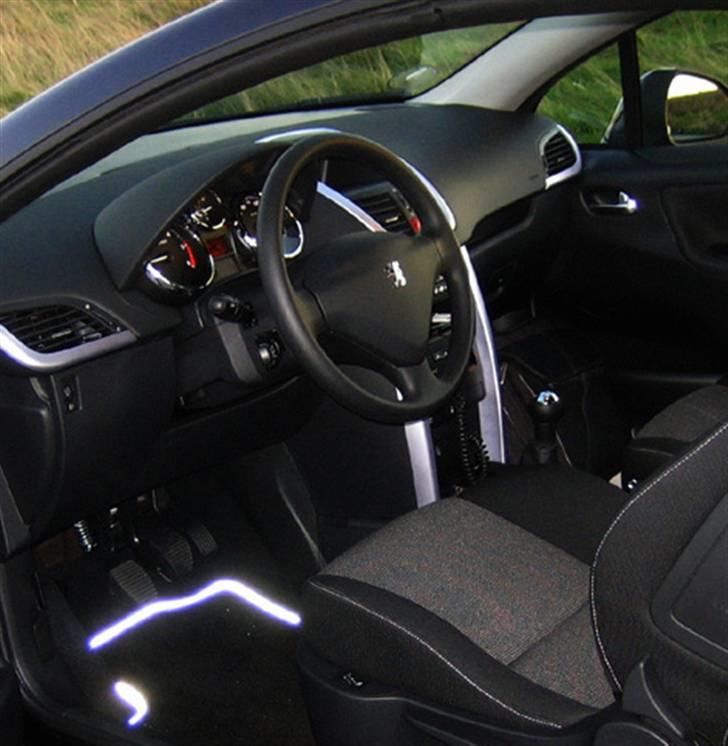 Peugeot 207 CC HDi 16V - SOLGT Maj 2011 billede 5