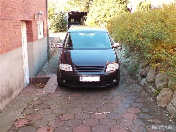 VW Touran ~ Highline 5p. - Hvide Plader:) billede 1