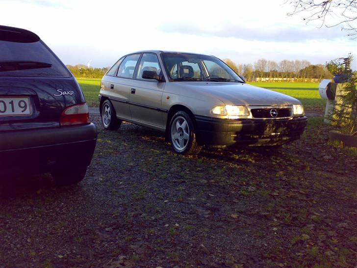 Citroën Saxo 1,6i vts SOLGT !!!!! - Fra 1996 og har kørt 94.000 billede 14