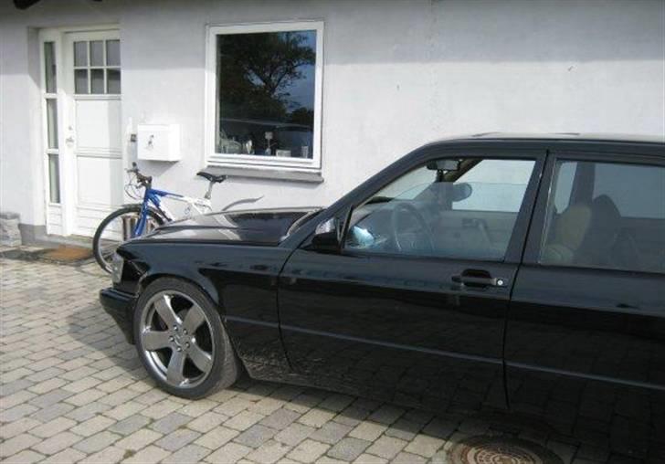 Mercedes Benz E190 *SOLGT* - Uden rust billede 3