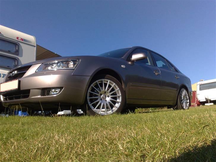 Hyundai Sonata CRDI GLS Motor DØD RIP - yep kun en time med sonax fælgerens og div børster så er de smukke i ca 3 dage billede 16