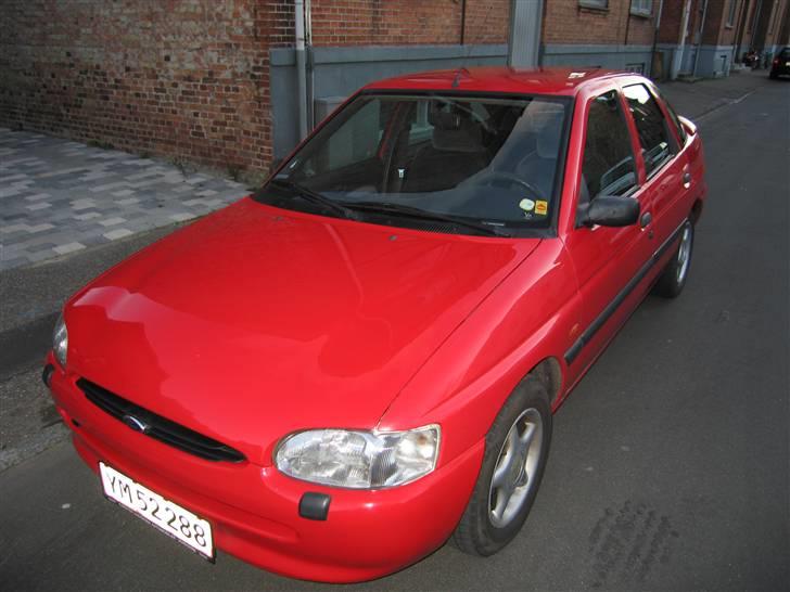 Ford Escort 1,6 CL *SOLGT* billede 1