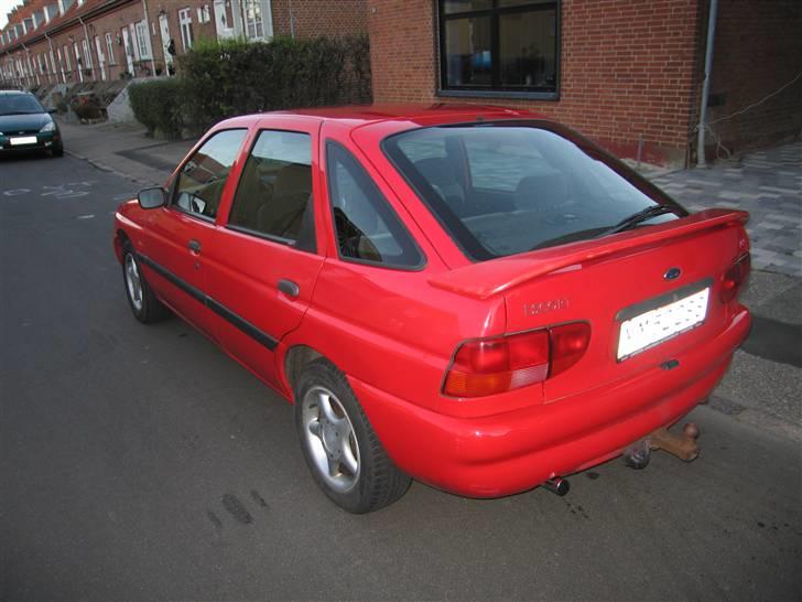 Ford Escort 1,6 CL *SOLGT* billede 5