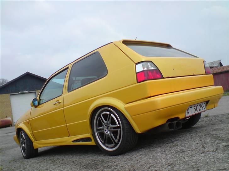 VW Golf II GTI 16v *R.I.P.* - Trænger vist til en ny bagklap:( billede 7