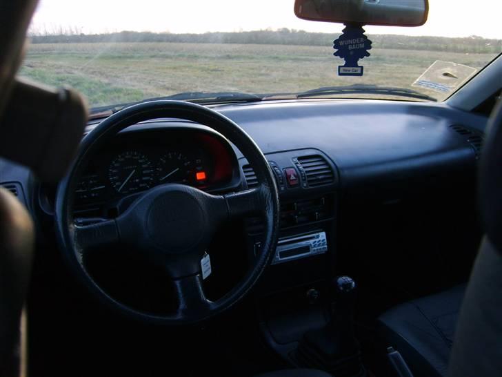 Mazda 323 f  ( Solgt!)  billede 12