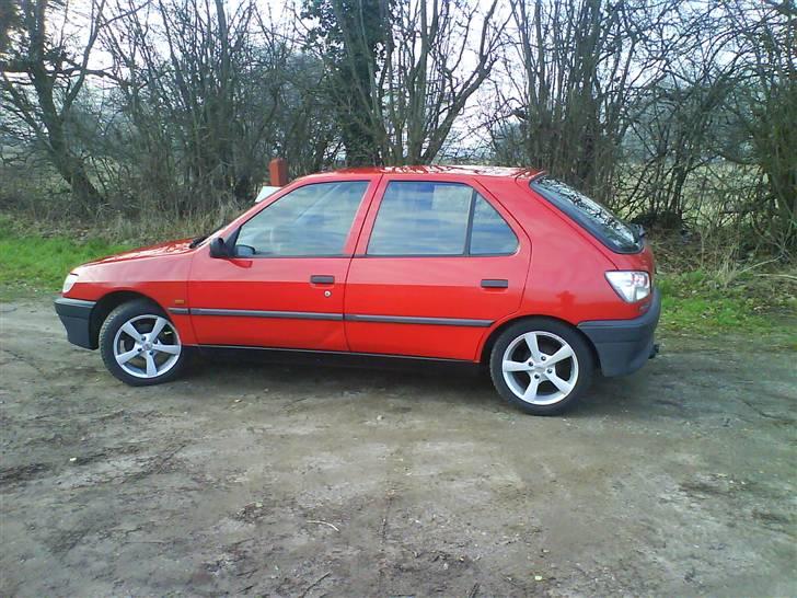 Peugeot 306 (SOLGT) billede 1