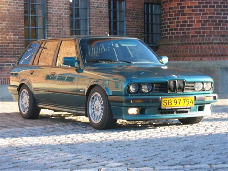 BMW 324 TD Touring van billede 1