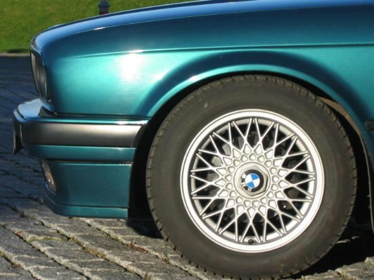 BMW 324 TD Touring van billede 6