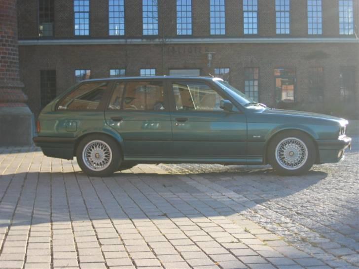 BMW 324 TD Touring van billede 7