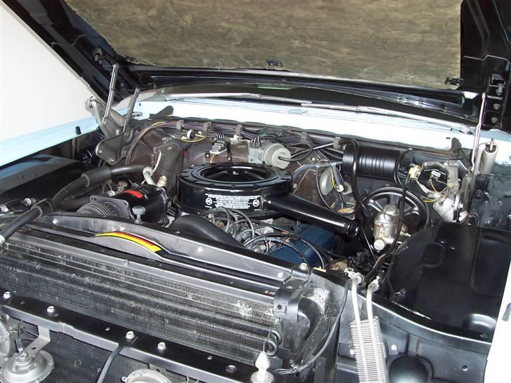 Cadillac De Ville Cabriolet - AC virker og motorrummet ser pænt ud. billede 13