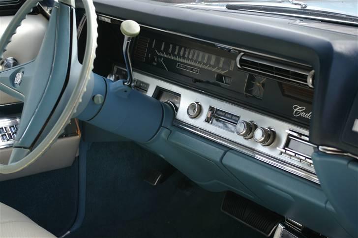 Cadillac De Ville Cabriolet - Radioen virker, det gør de andre instrumenter også. billede 15