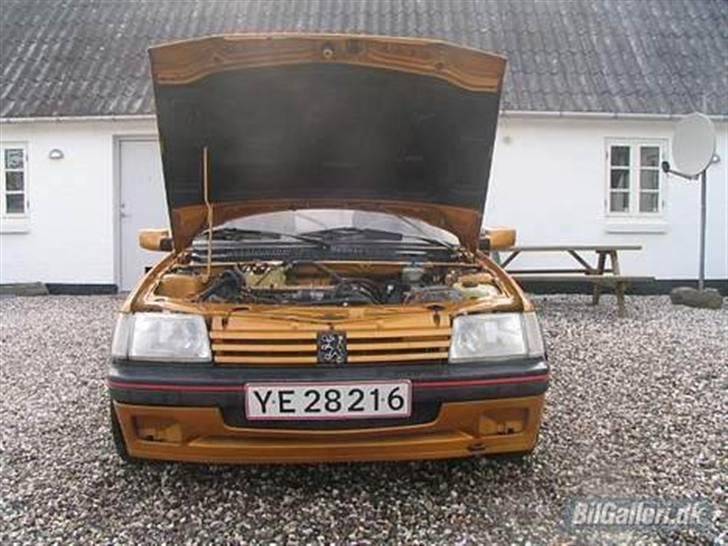 Peugeot 205 Mi16 billede 3