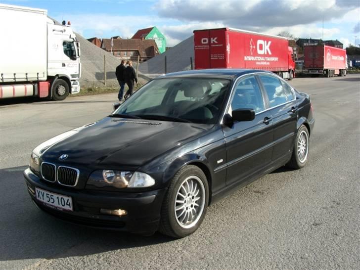 BMW 320i billede 4