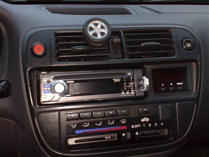 Honda Civic Sedan SOLGT! billede 2