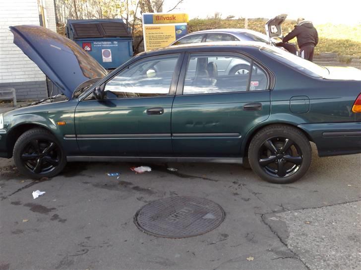 Honda Civic Sedan SOLGT! billede 10