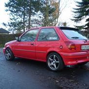 Ford Fiesta 1.8I - Solgt