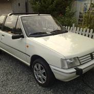 Peugeot 205 CJ