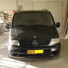 Mercedes Benz v 230