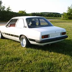 Opel ascona b sport