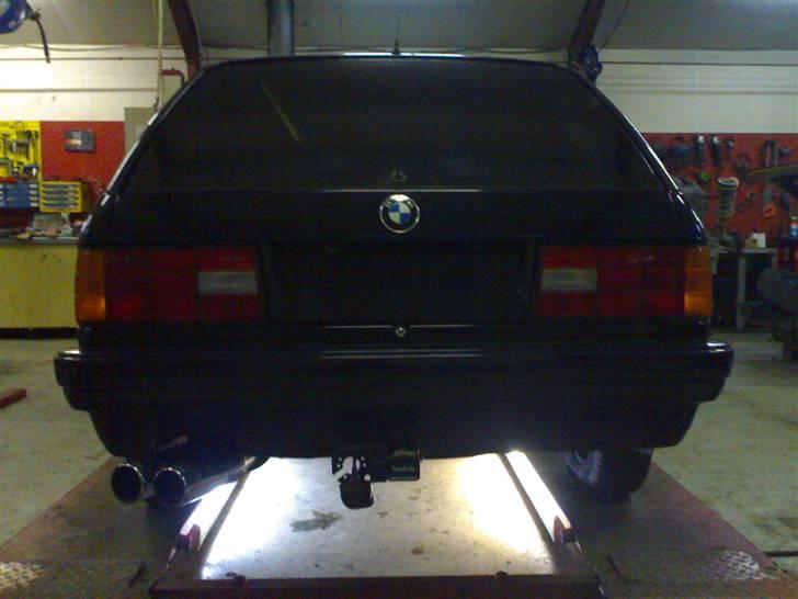 BMW E30 325IX touring (solgt). - Næsten ved at være færdig med samlingen... billede 7