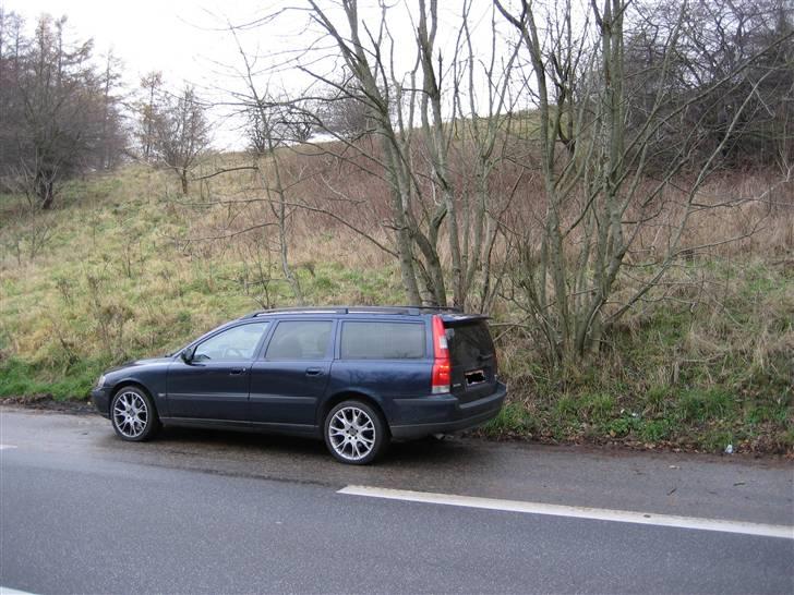 Volvo V 70 D5 SOLGT ! - Film i ruder monteret i oktober 07 billede 10