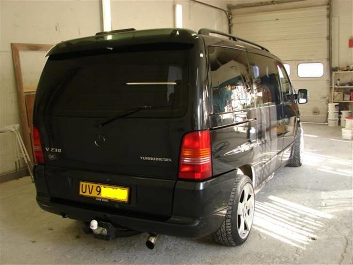Mercedes Benz v 230 billede 3