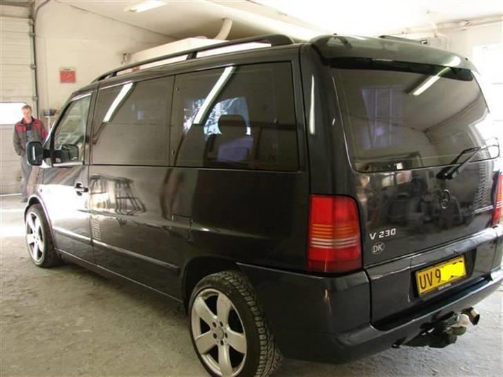 Mercedes Benz v 230 billede 4