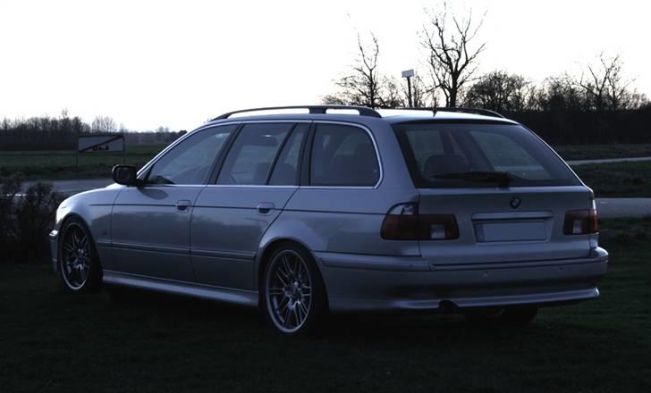 BMW 530d Touring - Billede taget af skyggen redigeret af mig... billede 1