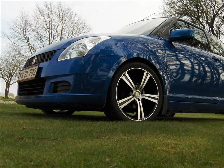 Suzuki swift 1,5 GL-A **Solgt** billede 4