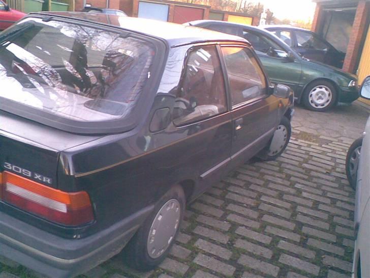 Peugeot 309 XR (solgt) billede 12