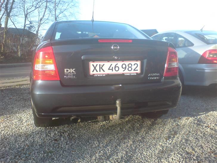 Opel Astra G Coupé  (Solgt) - Baglygterne bliver også ændret.. enten andre eller også får de noget toning ..  billede 3
