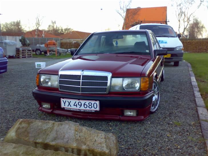 Mercedes Benz 190 2.5 D (solgt) billede 5