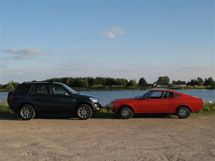 Toyota Celica 2000 Liftback - Den daglige Nippon-cruiser med på strandtur, begge køretøjer er Made In Japan billede 18
