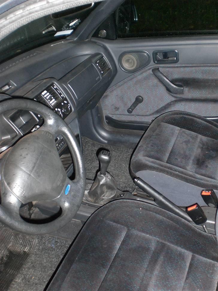 Ford Escort SOLGT billede 3