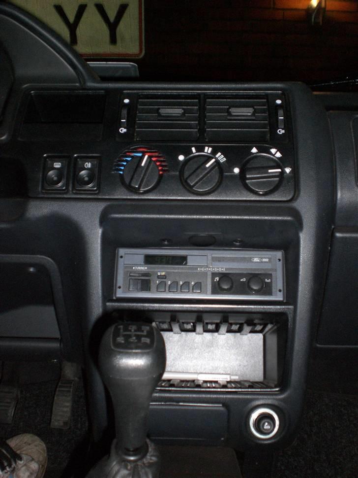 Ford Escort SOLGT billede 5