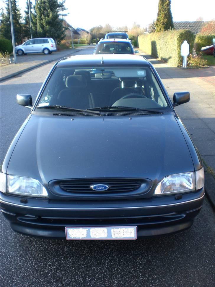 Ford Escort SOLGT billede 13