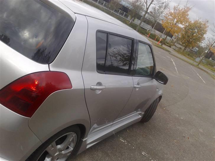 Suzuki Swift *SOLGT* billede 9