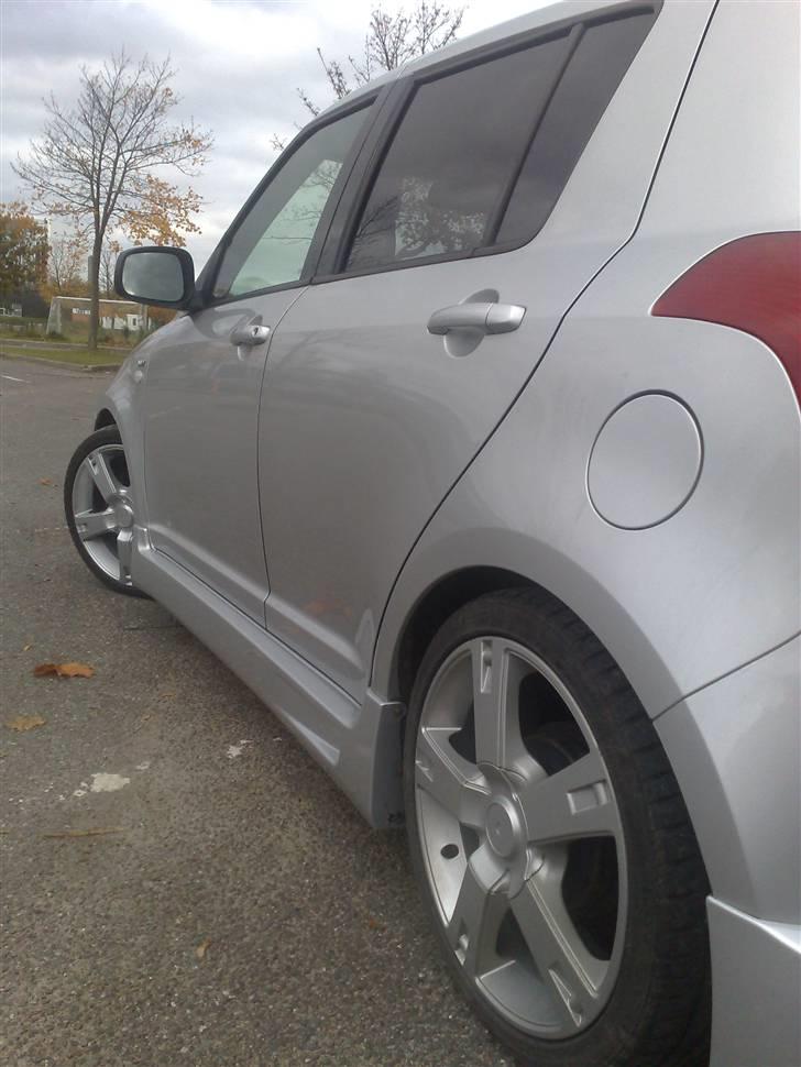 Suzuki Swift *SOLGT* billede 11