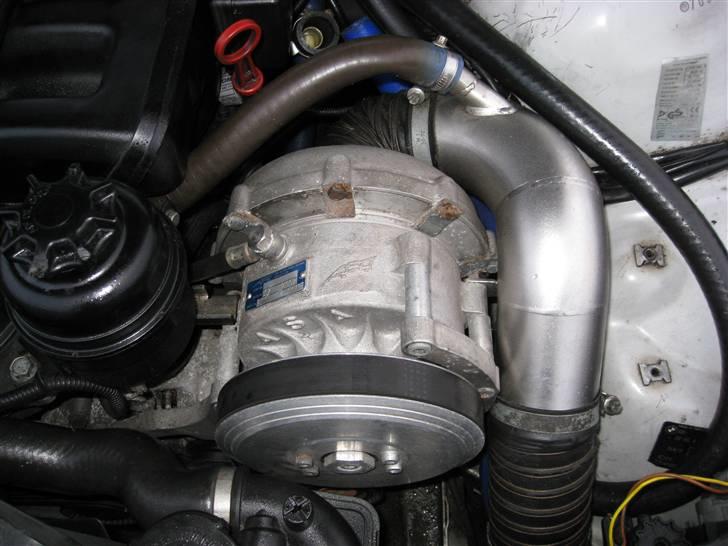 BMW 320i Kompressor  - SOLGT billede 8