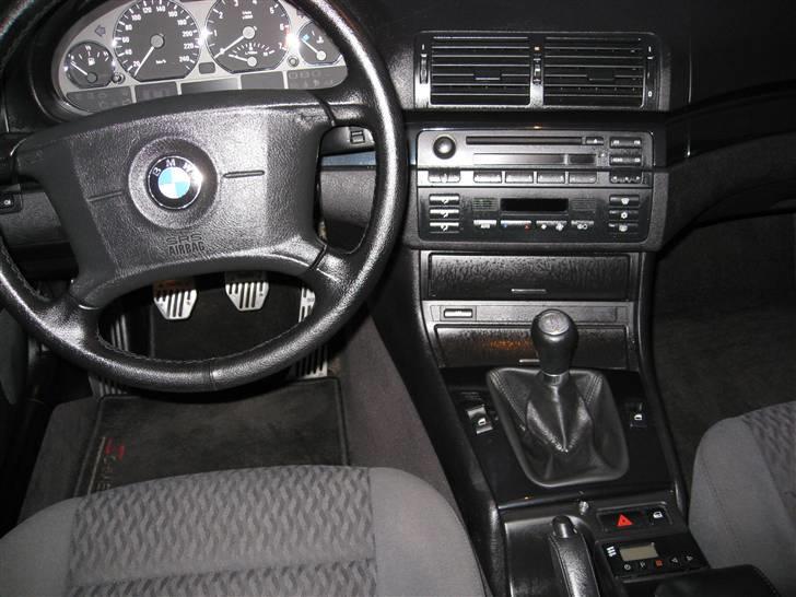 BMW 320i Kompressor  - SOLGT billede 12