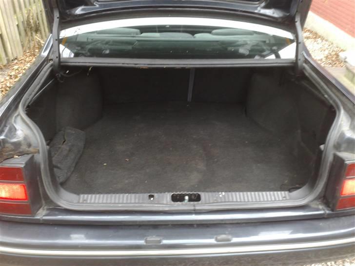 Ford scorpio 2,9 EFI (byttet) - masser af plads til barnevognen + meget mere billede 6