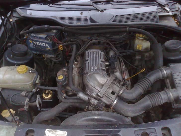 Ford scorpio 2,9 EFI (byttet) - dejlig motor skal nok lige pyntes lidt billede 7