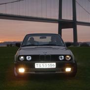 BMW 320i  E30 (SOLGT)