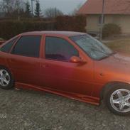 Opel Vectra *SOLGT*