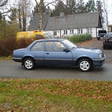 Opel Ascona C  (SOLGT)