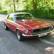 Ford Mustang  SOLGT